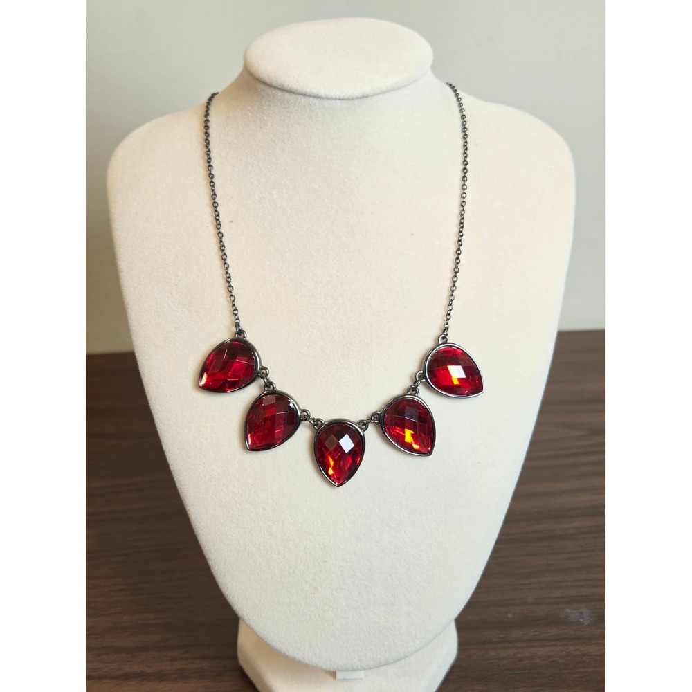 Red Teardrop Crystal Bib Necklace Gunmetal Tone Chain Statement Jewelry